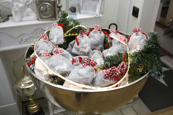 Adventskalendersäckchen Filz rot kariert
